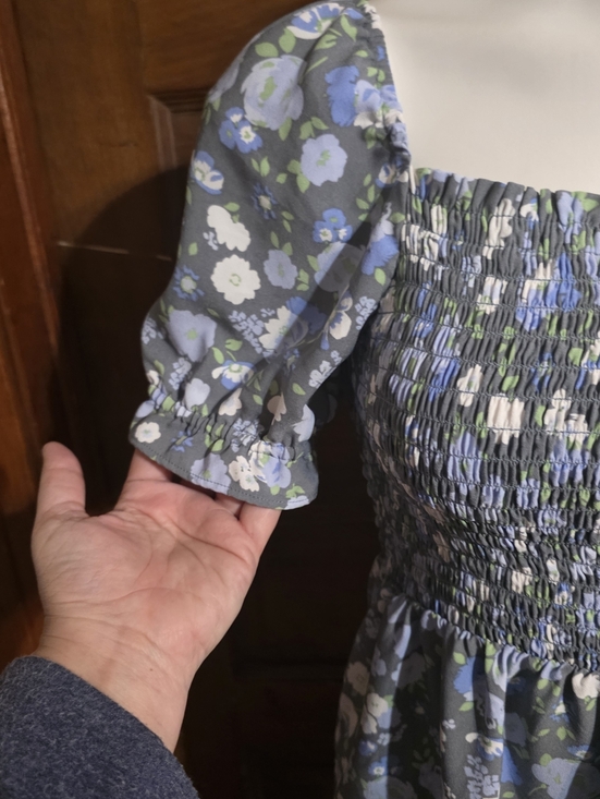 Loft Outlet Floral Smocked Dress Gray & Blue Size XS - Picture 6 of 10